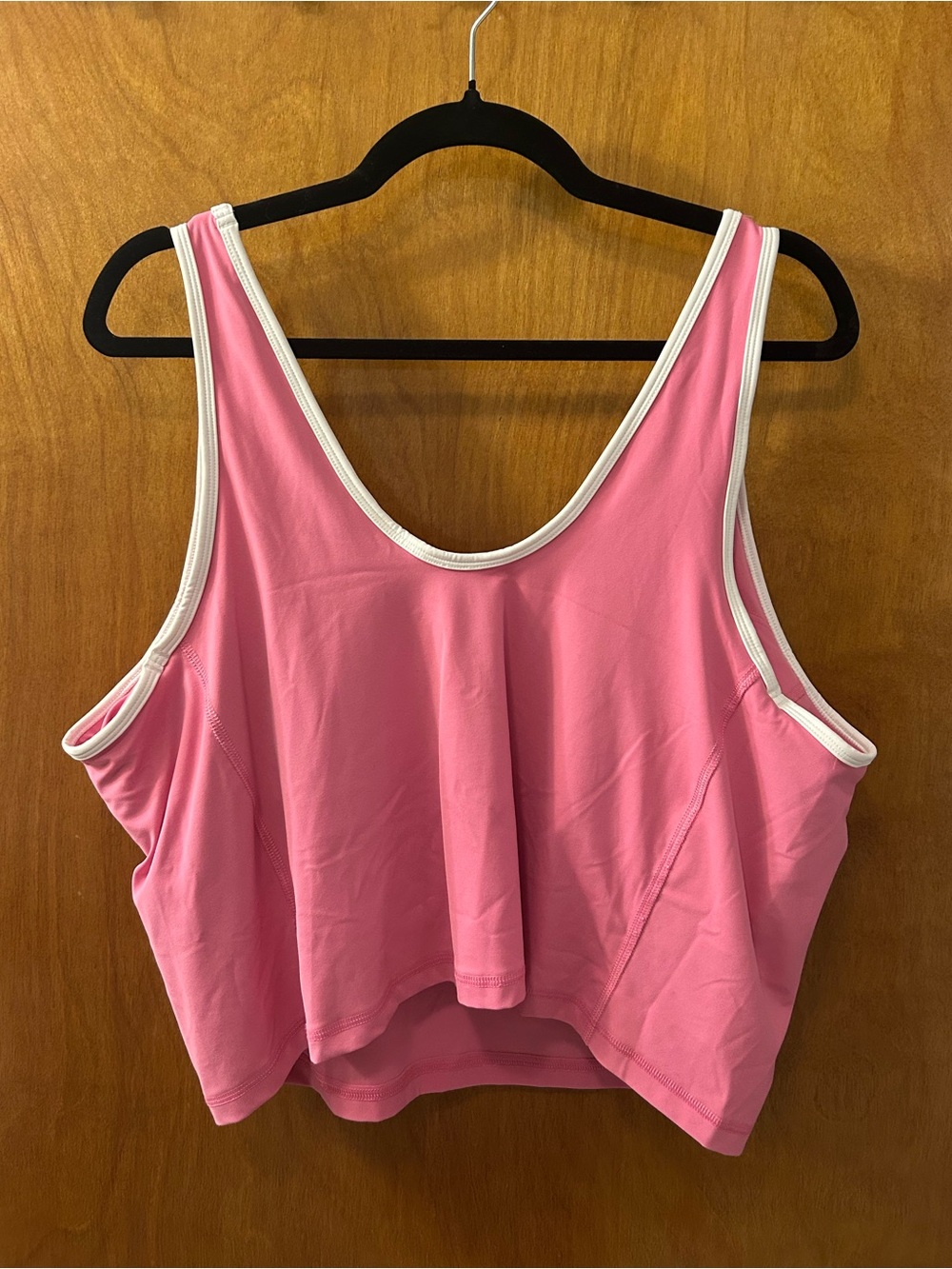 NWOT Amazon Essentials Crop Sports Tank (Top Only)- Pink - Picture 4 of 9